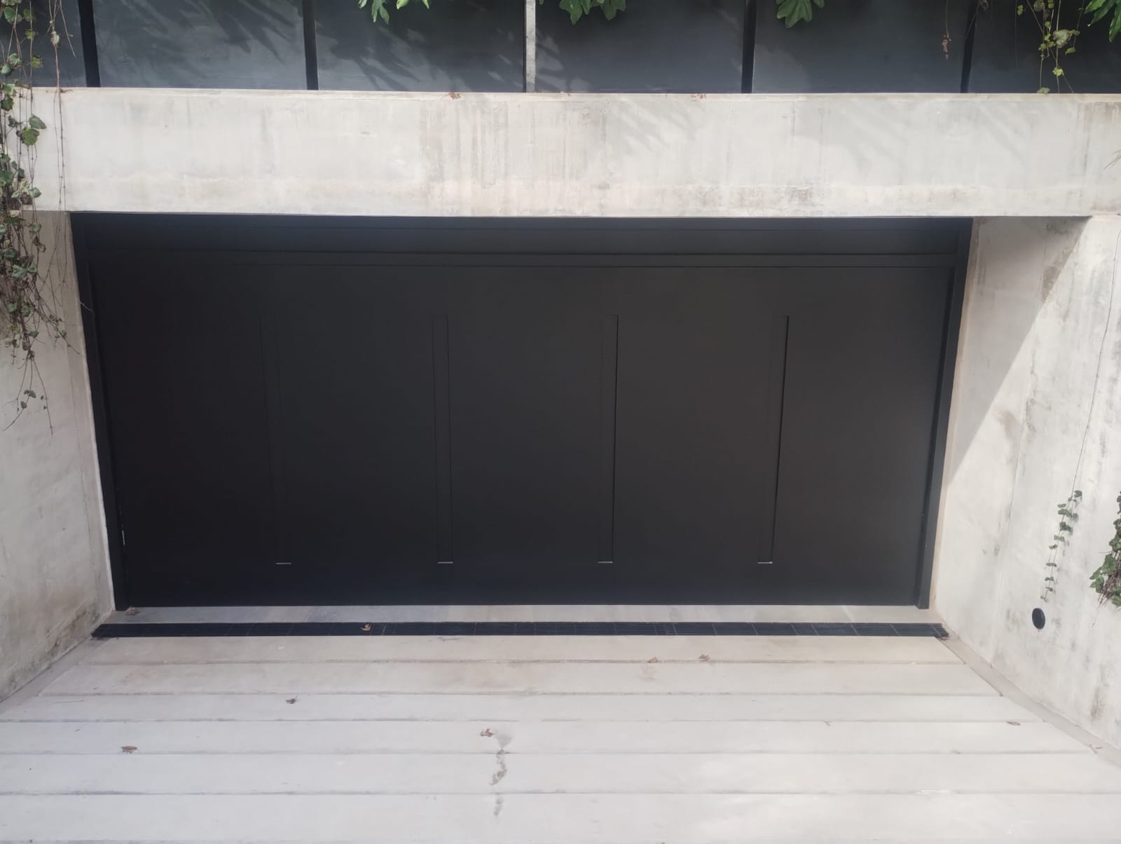Portón de garage moderno
